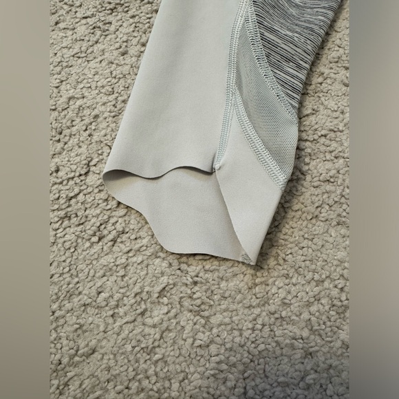 Lululemon 25” leggings - size 4 - Picture 4 of 5